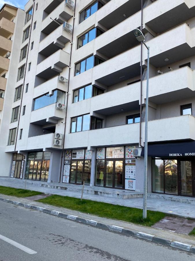 Râmnicu VâlceaApartament Lucianアパートメント エクステリア 写真
