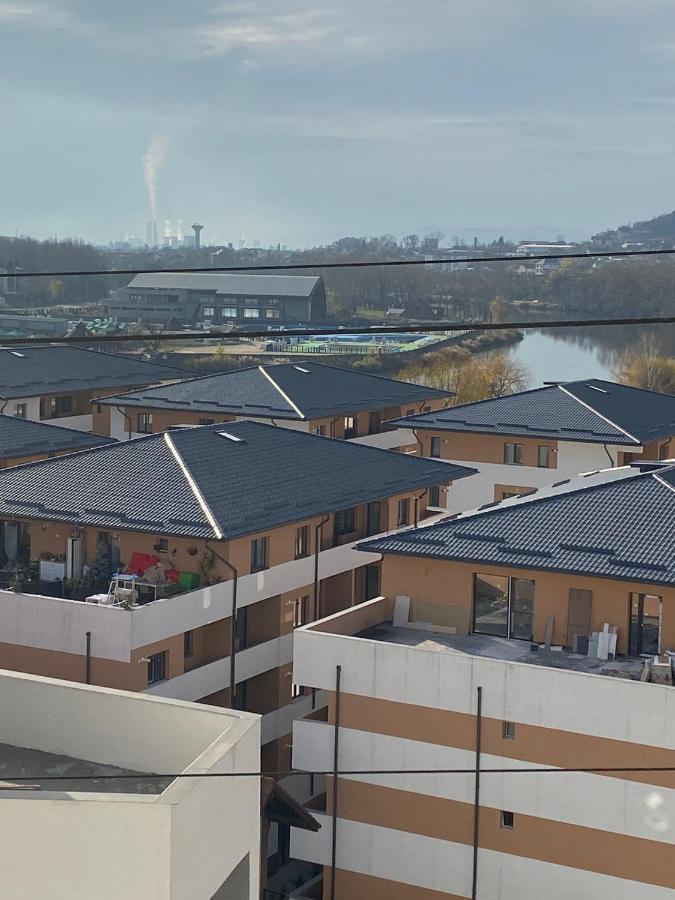 Râmnicu VâlceaApartament Lucianアパートメント エクステリア 写真