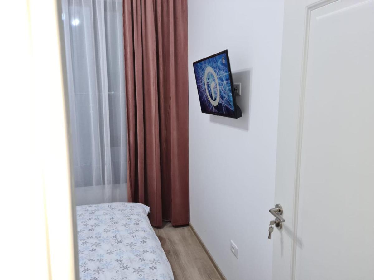 Râmnicu VâlceaApartament Lucianアパートメント エクステリア 写真